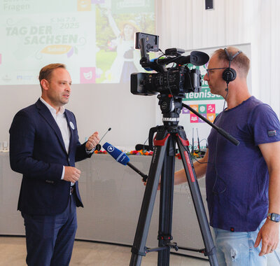 Eröffnung und Kurzinterview mit Landtagspräsidenten